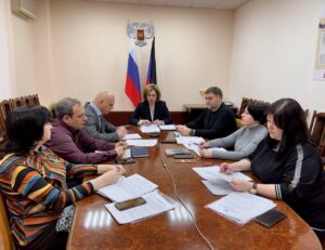 Лариса Толстыкина провела заседание межведомственной комиссии по вопросам выплаты заработной платы и содействия легализации трудовых отношений на предприятиях  ДНР
