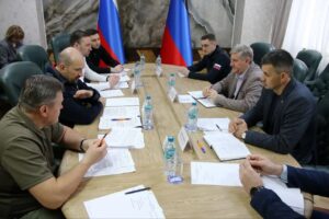 Премьер-министр Андрей Чертков провел рабочую встречу с руководителем Федерального агентства Ж/Д транспорта Александром Сахаровым