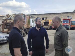 Владимир Тужилин посетил производственный участок республиканского «Автодора» в Ясиноватой
