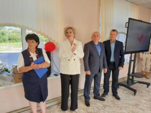 Вице-премьер Татьяна Переверзева поздравила учеников Урзуфской школы с праздником последнего звонка