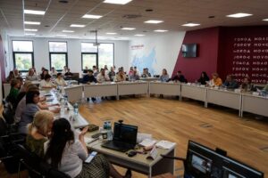 Вице-премьер Кирилл Макаров принял участие во Всероссийском научно-практическом круглом столе «Актуальные проблемы государственного и муниципального управления- теоретико-методологические и прикладные аспекты»