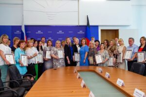 Лучших медработников Республики отметили Благодарностями Правительства ДНР и Минздрава РФ