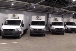 Правительство ДНР передает предпринимателям в аренду 52 фургона-автомагазина
