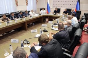 В Правительстве состоялось расширенное совещание с замминистра промышленности и торговли Иваном Куликовым