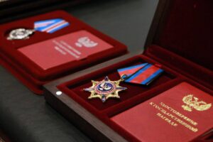 Андрей Чертков вручил государственные и правительственные награды коллегам из Нижегородской области