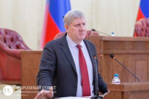 Председатель Правительства Андрей Чертков выступил с отчетом перед депутатами Народного Совета